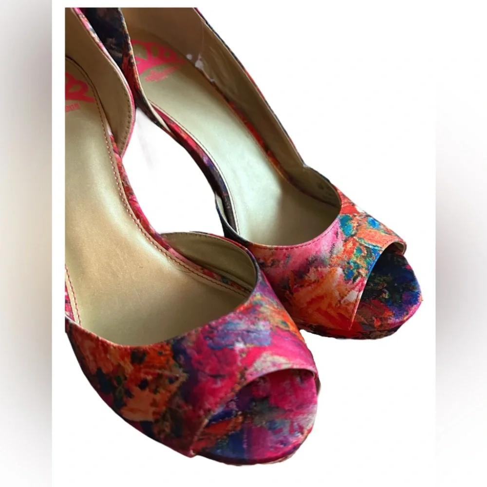 Fergalicious | Radical d'Orsay Platform Pumps ‘Water Floral’ | Size 9 | EUC